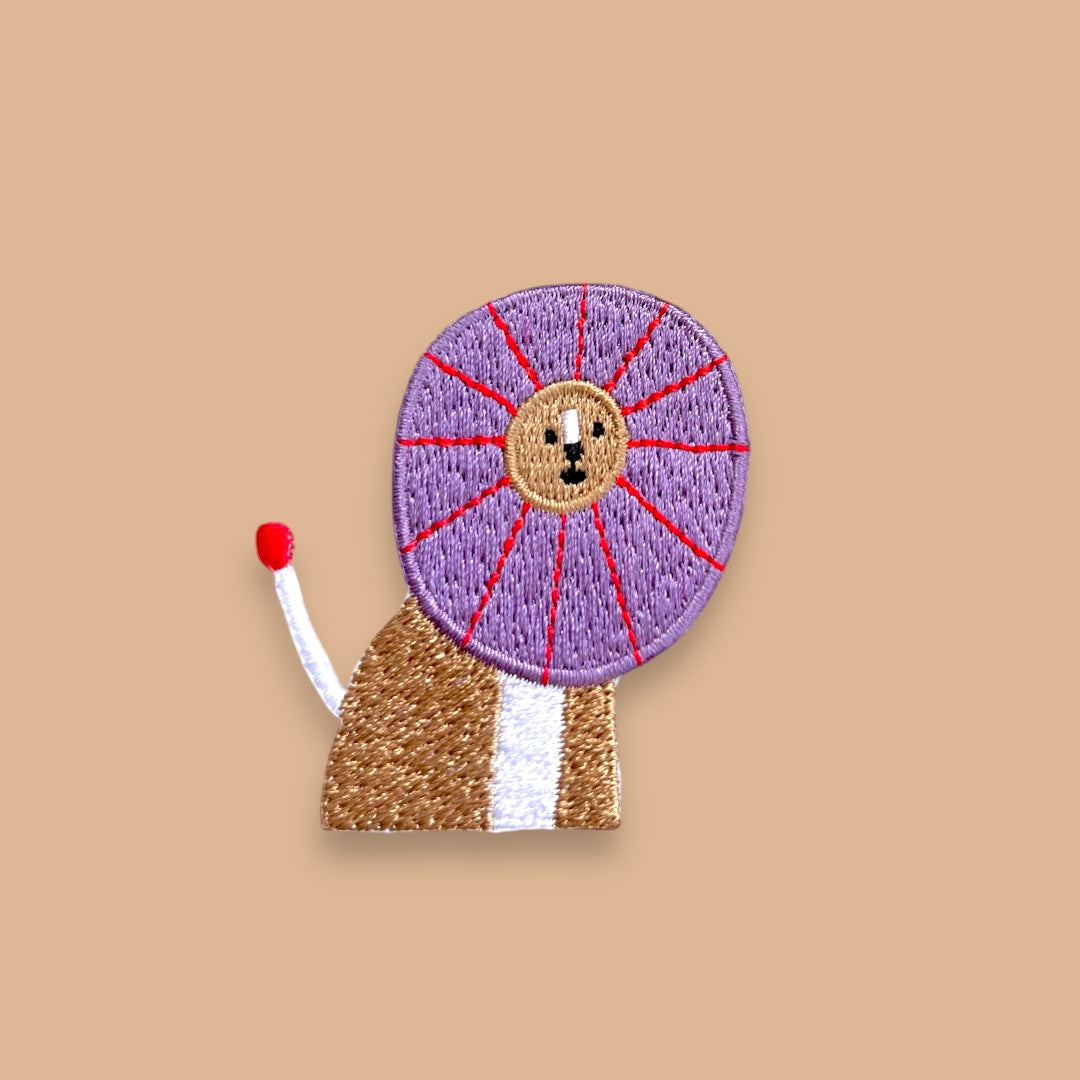 Patch lion purple/red - Anna Katharina Jansen